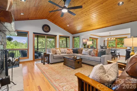 Living - 359 Saddlebrook Ln, Clyde, NC 28721 photo 2 of 2