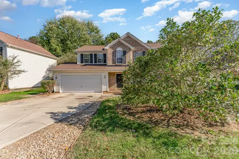 9824 Dauphine Dr, Charlotte, NC 28216