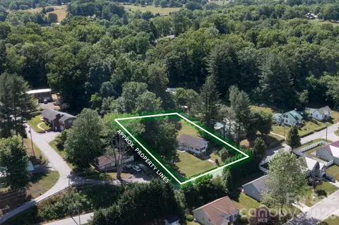 View/Area - 441 Main St, Clyde, NC 28721 photo 3 of 3