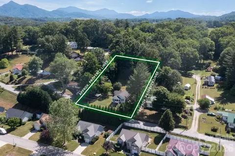 View/Area - 441 Main St, Clyde, NC 28721 photo 1 of 3
