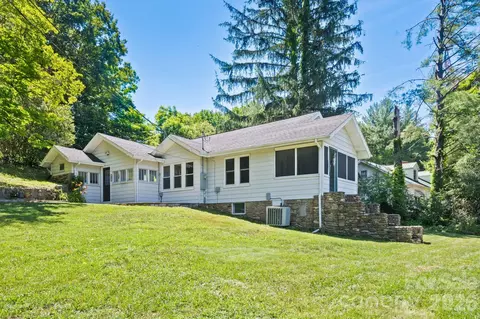 441 Main St, Clyde, NC 28721