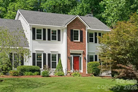 237 Windsor Forest Cir, Fletcher, NC 28732