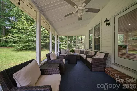 Exterior - 237 Windsor Forest Cir, Fletcher, NC 28732 photo 4 of 10