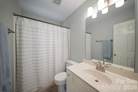 Bath - 237 Windsor Forest Cir, Fletcher, NC 28732 photo 3 of 3