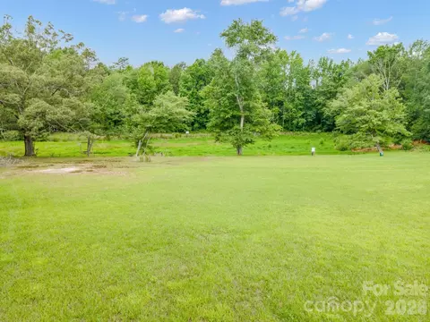 1147 Creekside Dr, Conover, NC 28613 photo 8