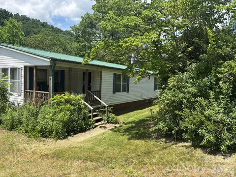 130 Wid Smith Rd, Burnsville, NC 28714
