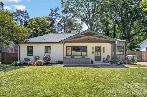 1721 Merry Oaks Rd, Charlotte, NC 28205