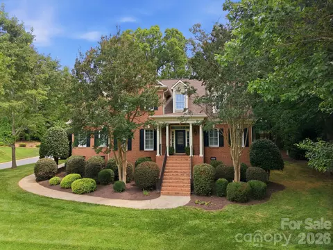 1016 Firethorne Club Dr, Waxhaw, NC 28173