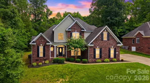 1110 Mayfield Nw Cir NW, Conover, NC 28613