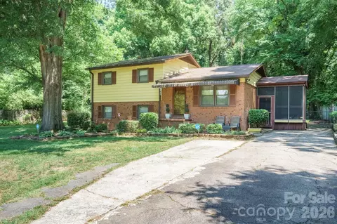 1505 Kingston Dr, Kannapolis, NC 28083