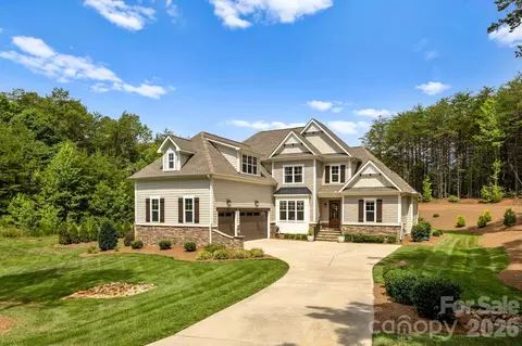 3207 James Plantation Dr, Denver, NC 28037