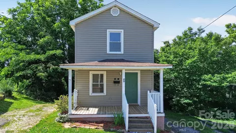 80 Ridge St, Marion, NC 28752