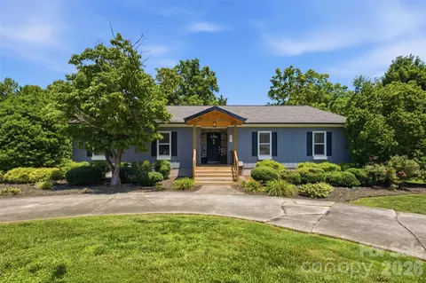 21 Eagle Dr, Taylorsville, NC 28681