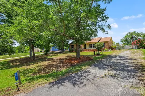 2570 Watson Dr, Lancaster, SC 29720 photo 3