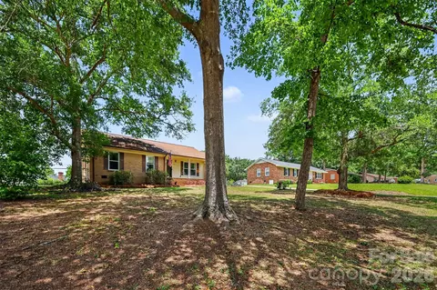 2570 Watson Dr, Lancaster, SC 29720 photo 4