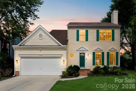 6004 Downfield Wood Dr, Charlotte, NC 28269