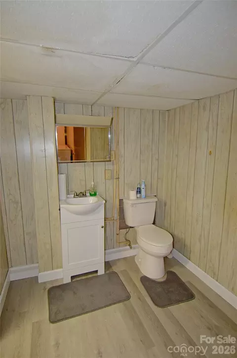 Bath - 309 Morehead Rd, Marion, NC 28752 photo 2 of 2