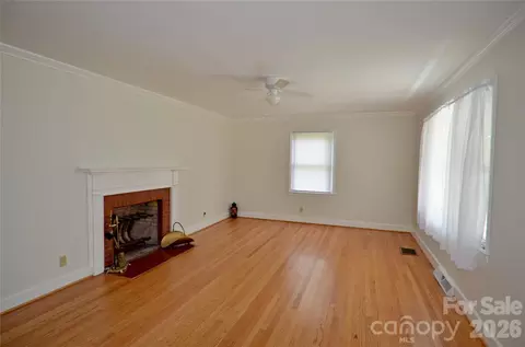 Living - 309 Morehead Rd, Marion, NC 28752 photo 1 of 3