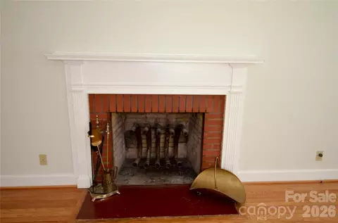 Living - 309 Morehead Rd, Marion, NC 28752 photo 3 of 3