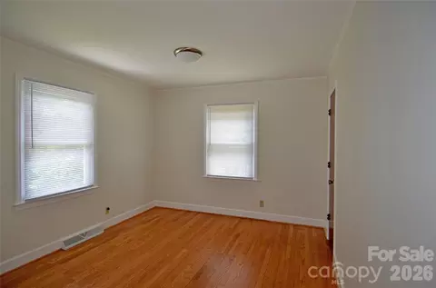 Bedroom - 309 Morehead Rd, Marion, NC 28752 photo 3 of 3