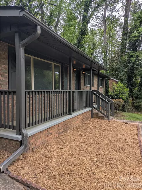 1002 Hemlock Dr, Shelby, NC 28150