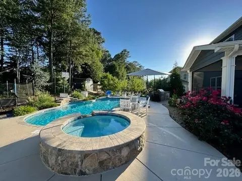 7658 Lazy Hollow Ln, Denver, NC 28037