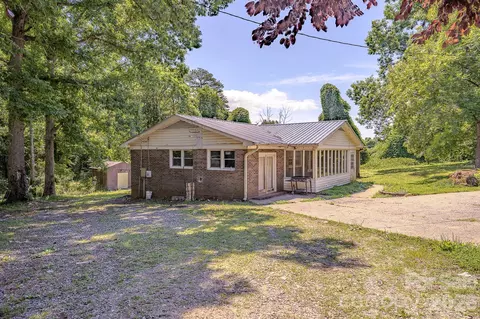 Exterior - 886 Pearidge Rd, Bostic, NC 28018 photo 5 of 7