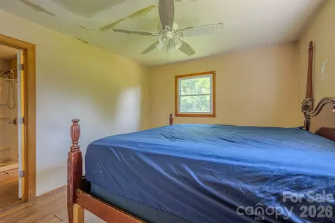 Bedroom - 886 Pearidge Rd, Bostic, NC 28018 photo 3 of 8