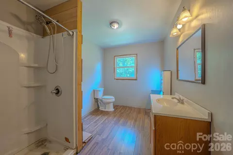 Bath - 886 Pearidge Rd, Bostic, NC 28018 photo 1 of 2