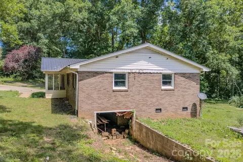 Exterior - 886 Pearidge Rd, Bostic, NC 28018 photo 4 of 7