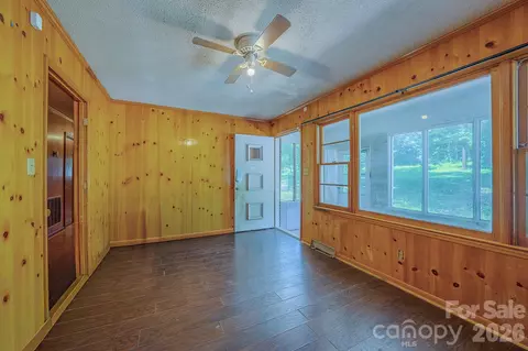 Living - 886 Pearidge Rd, Bostic, NC 28018 photo 4 of 6