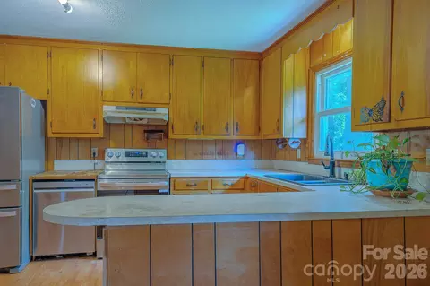 Kitchen - 886 Pearidge Rd, Bostic, NC 28018 photo 3 of 3
