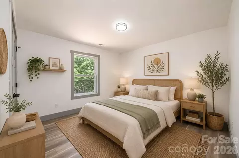 Bedroom - 2033 Bailey Dr, Hickory, NC 28601 photo 4 of 5