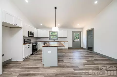 Kitchen - 2033 Bailey Dr, Hickory, NC 28601 photo 1 of 3