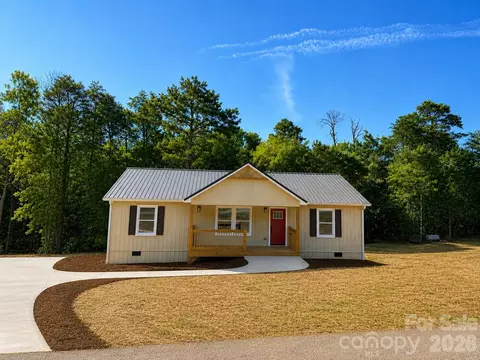 2033 Bailey Dr, Hickory, NC 28601