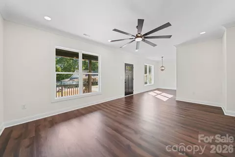 Living - 993 13th St, Lancaster, SC 29720 photo 2 of 2
