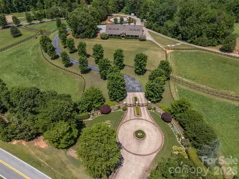 398 Mapleton Ln, Columbus, NC 28722 photo 46