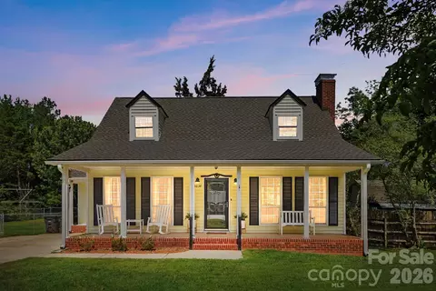 2634 Cherokee Ct, Gastonia, NC 28056