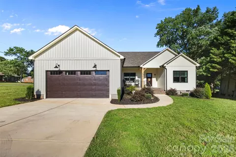 2616 Teague St, Lincolnton, NC 28092