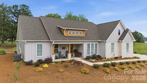 207 Wynnfall Dr, Lexington, NC 27295