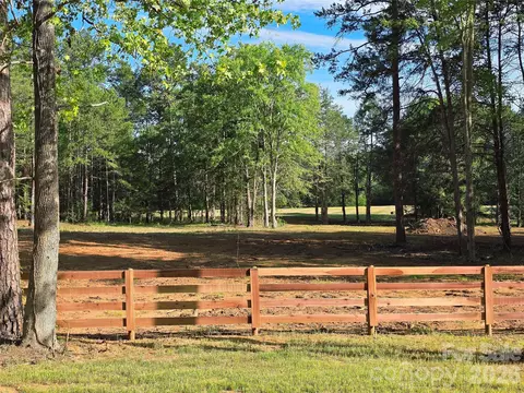000 Pathway 4 Ln #4, Chester, SC 29706