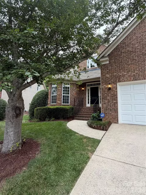 2334 Oberwood Dr, Charlotte, NC 28270