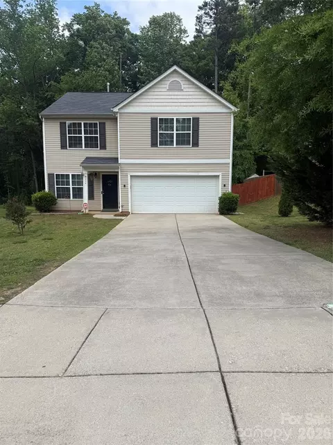 9424 Quilting Bee Ln, Charlotte, NC 28216