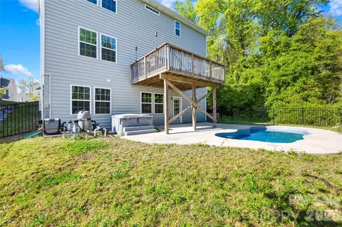 Exterior - 1072 Willow Bend Dr, Fort Mill, SC 29708 photo 5 of 5