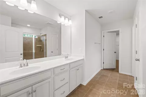 Entry Way - 1072 Willow Bend Dr, Fort Mill, SC 29708 photo 3 of 4