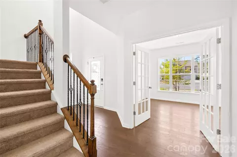 Entry Way - 1072 Willow Bend Dr, Fort Mill, SC 29708 photo 2 of 4