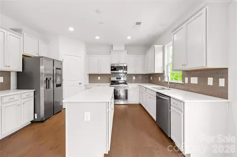 Kitchen - 1072 Willow Bend Dr, Fort Mill, SC 29708 photo 1 of 3