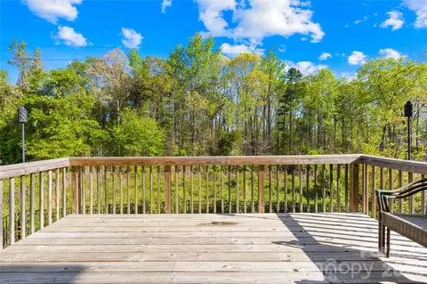 Exterior - 1072 Willow Bend Dr, Fort Mill, SC 29708 photo 3 of 5