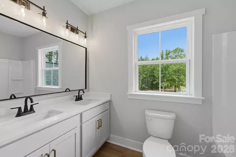 Bath - 1029 Baylor Grove Rd, Monroe, NC 28112 photo 3 of 4