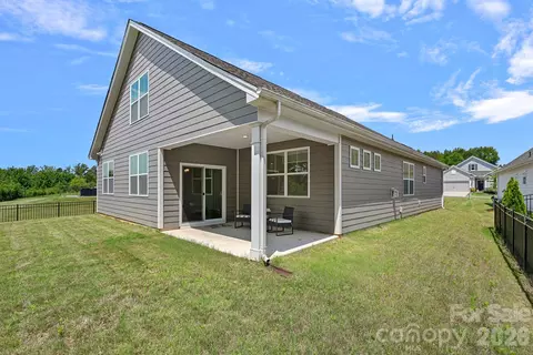 Exterior - 4214 Millstream Rd, Denver, NC 28037 photo 4 of 4